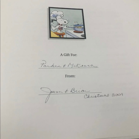 [Peanuts] Holidays Through The Years Book - Picture 7 of 8